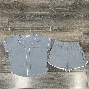 Barefoot Dreams Malibu Collection 2pc pajama set youth girl size 6-7